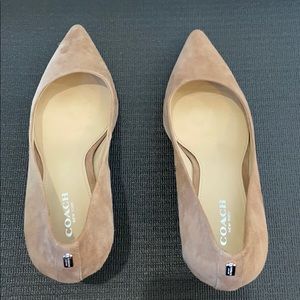 Coach Pumps Nude size 6.5